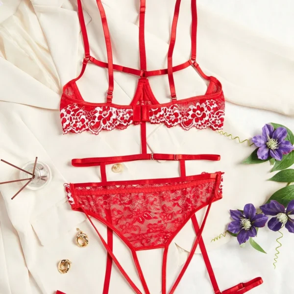 3pcs/Set Women Sexy Lingerie Set, Including Lace Hollow Out Bra, G-String And Garter Belt, For Valentine's Day Intimate Bedroom Atmosphere, Bra + Panty + Garter