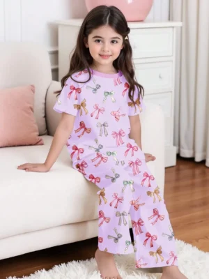 Pyjama décontracté basique ajusté à col rond et manches courtes pour jeunes filles, idéal pour l'été