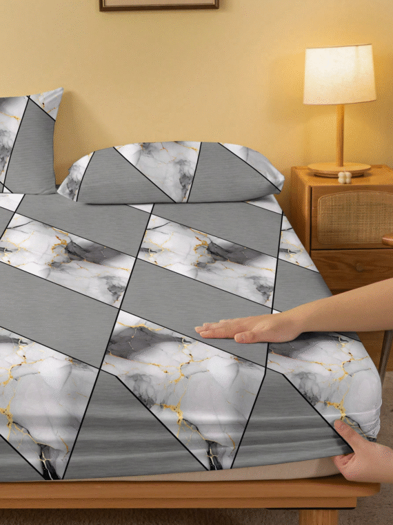 1pc Fashionable Simple Style Diamond Print Brushed Fitted Sheet Dustproof Cover For Bedroom Home Textile Bedding