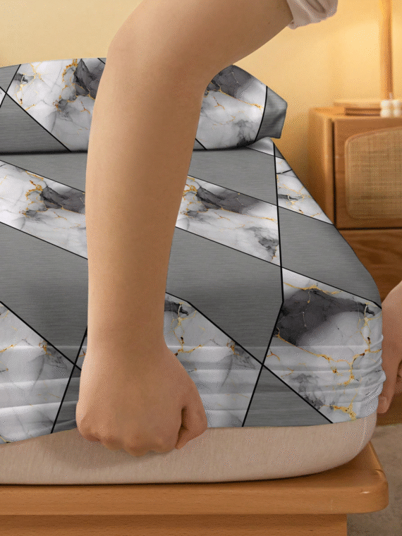 1pc Fashionable Simple Style Diamond Print Brushed Fitted Sheet Dustproof Cover For Bedroom Home Textile Bedding